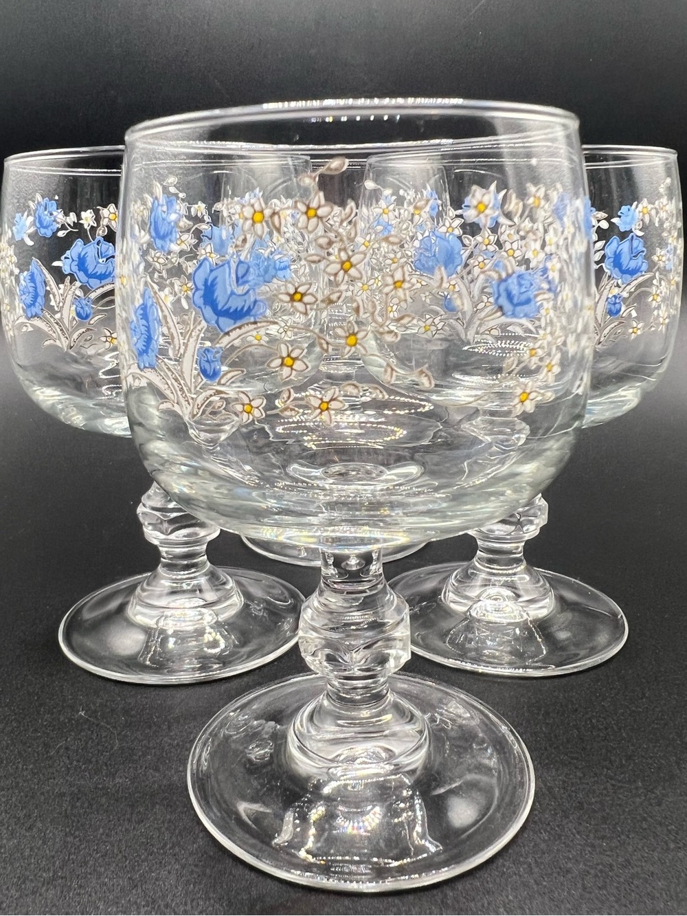 🇫🇷 Vintage Luminarc Arcopal Veronica Myosotis Wine Goblets - Set of 4